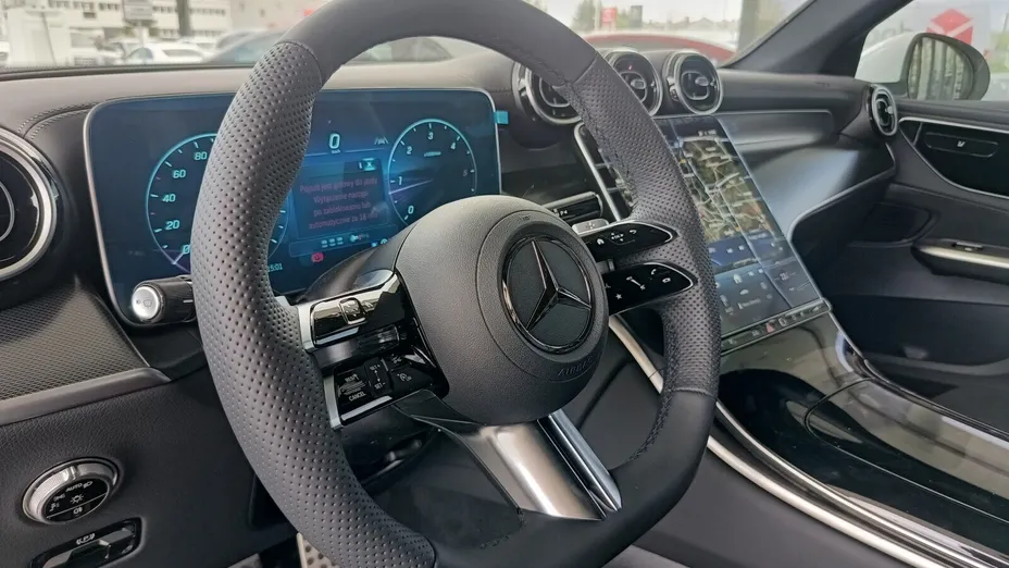 MERCEDES-BENZ GLC -