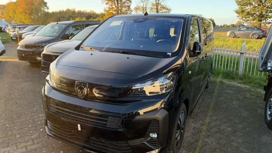 PEUGEOT Traveller Traveller 2.2 BlueHDi Long Business VIP EAT8
