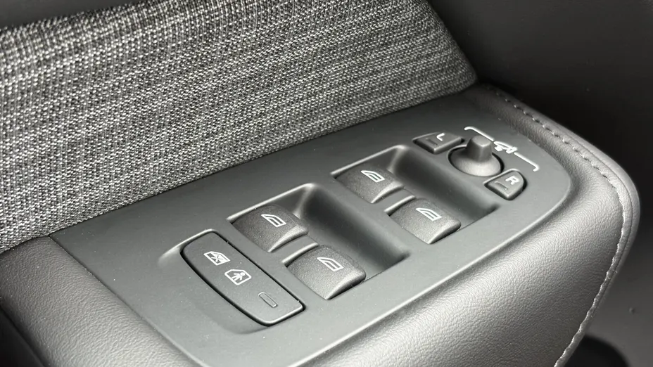 VOLVO XC60 XC60 T6 Plug-In Hybrid AWD Core aut