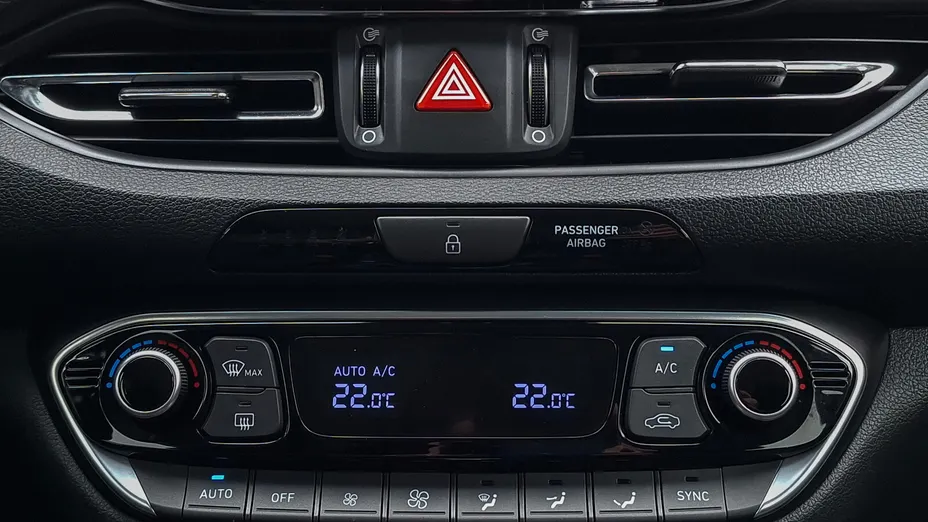 HYUNDAI i30 i30 1.5 T-GDI 48V Smart DCT