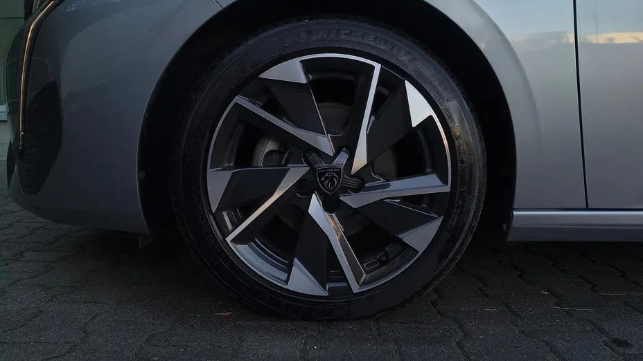 PEUGEOT 308 308 1.2 PureTech Allure Pack S&S EAT8