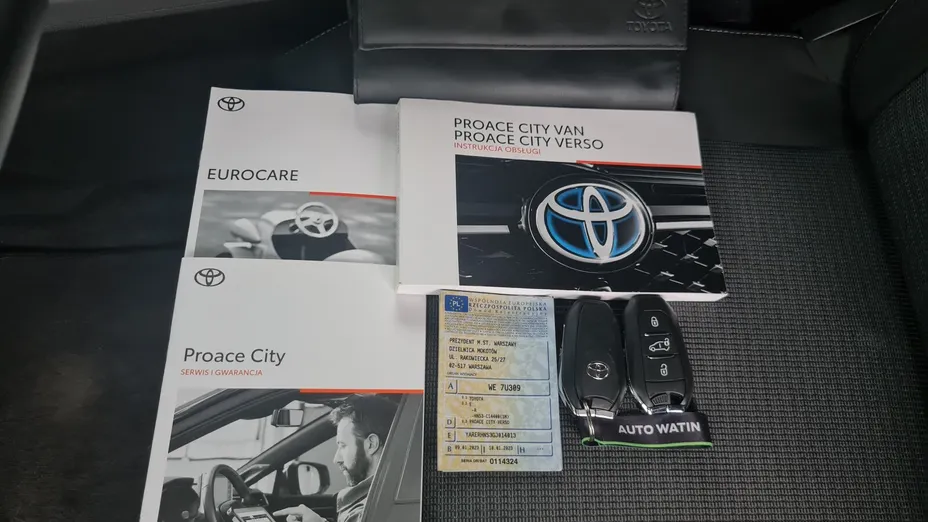 TOYOTA Proace City Verso Proace City Verso Long 1.2 D-4T Family Aut.