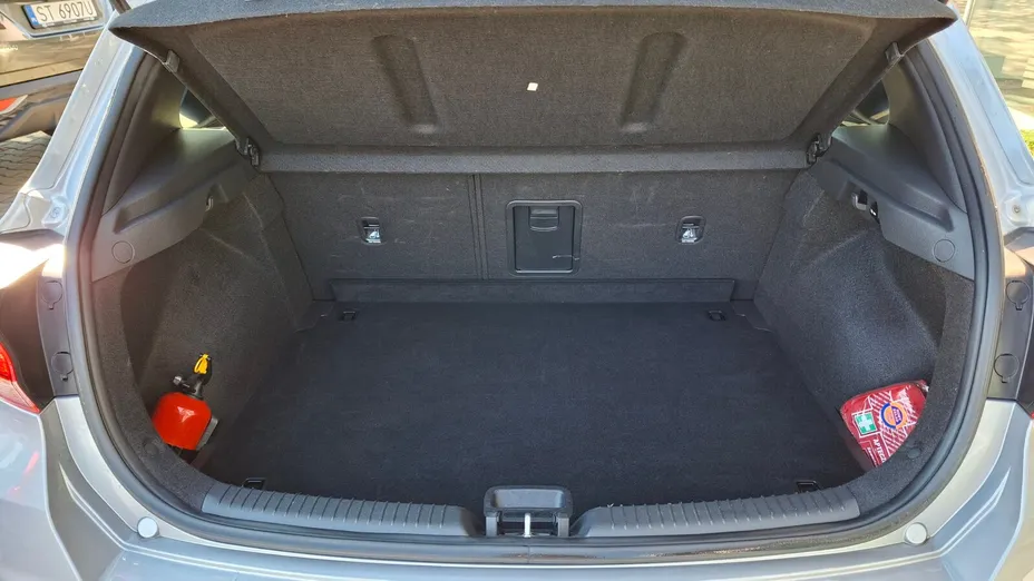 HYUNDAI i30 -