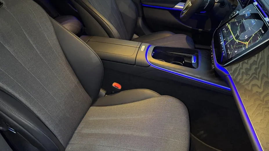 MERCEDES-BENZ E Klasa E 220 d mHEV 4-Matic Avantgarde 9G-Tronic
