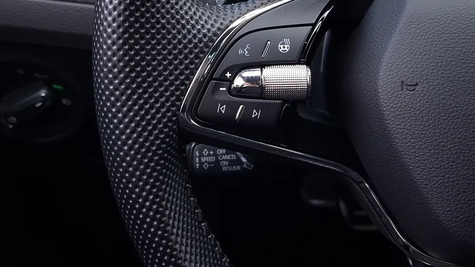 SKODA Superb Superb 2.0 TDI SCR Sportline DSG