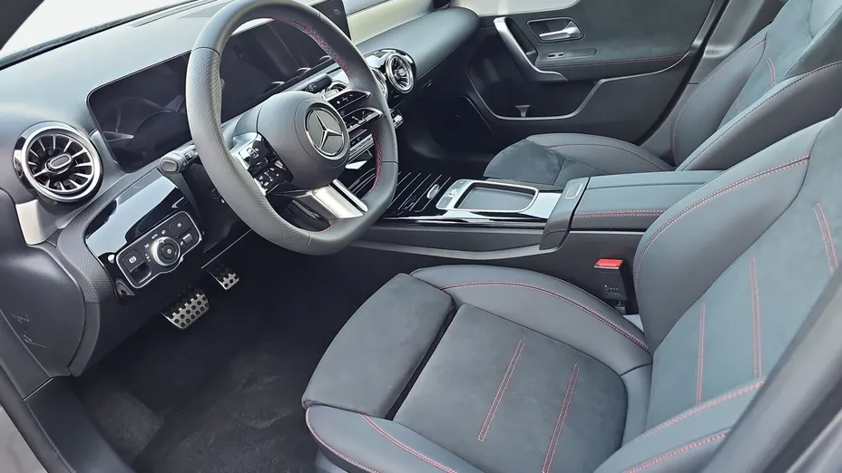 MERCEDES-BENZ A Klasa A 250 e PHEV AMG Line 8G-DCT