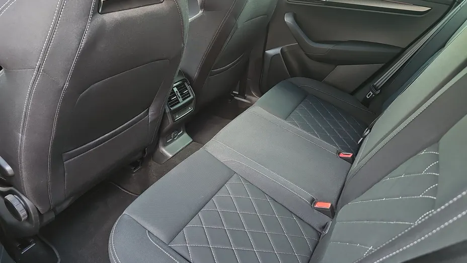 SKODA Karoq -