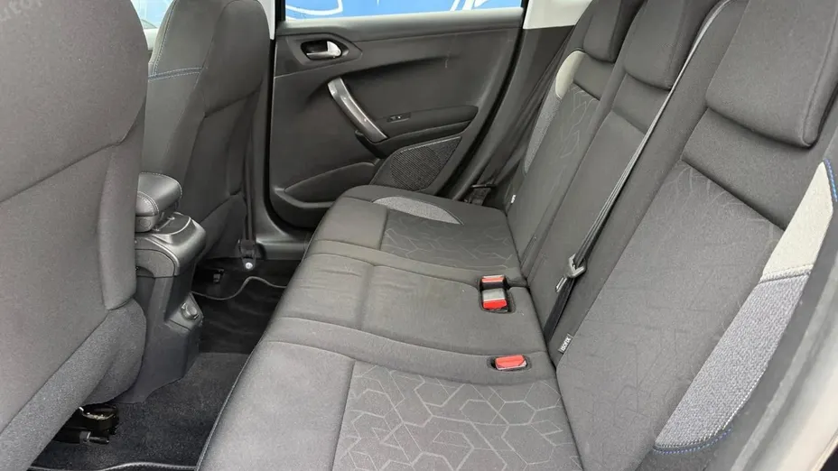PEUGEOT 2008 -