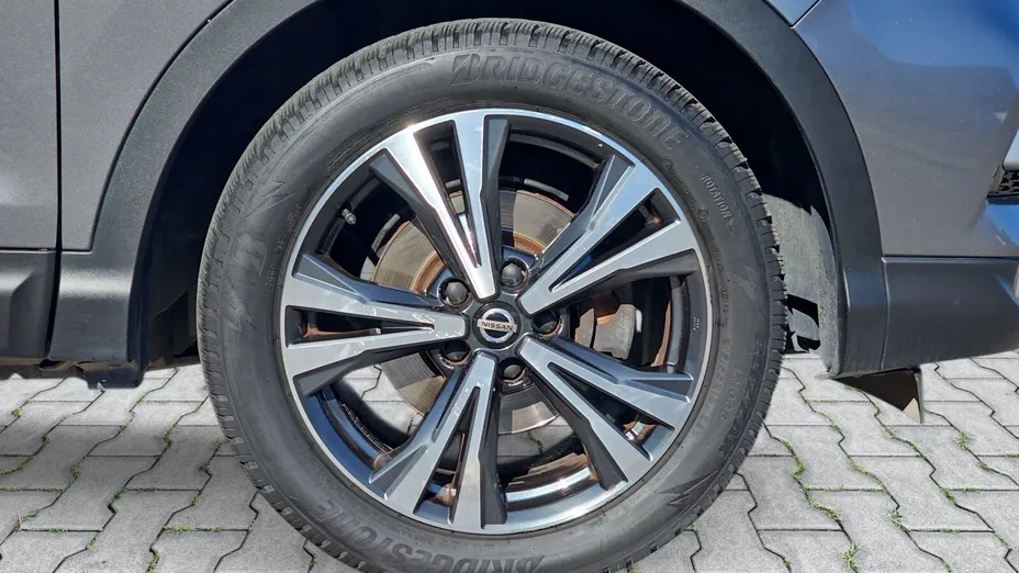 NISSAN Qashqai Qashqai 1.3 DIG-T N-Connecta DCT