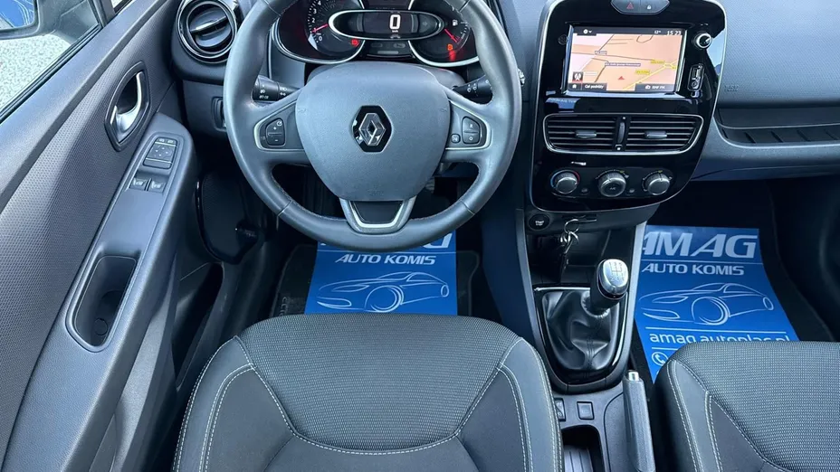 RENAULT Clio -