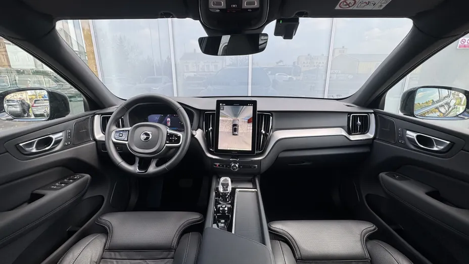 VOLVO XC60 XC60 T6 Plug-In Hybrid AWD Plus Black Edition aut