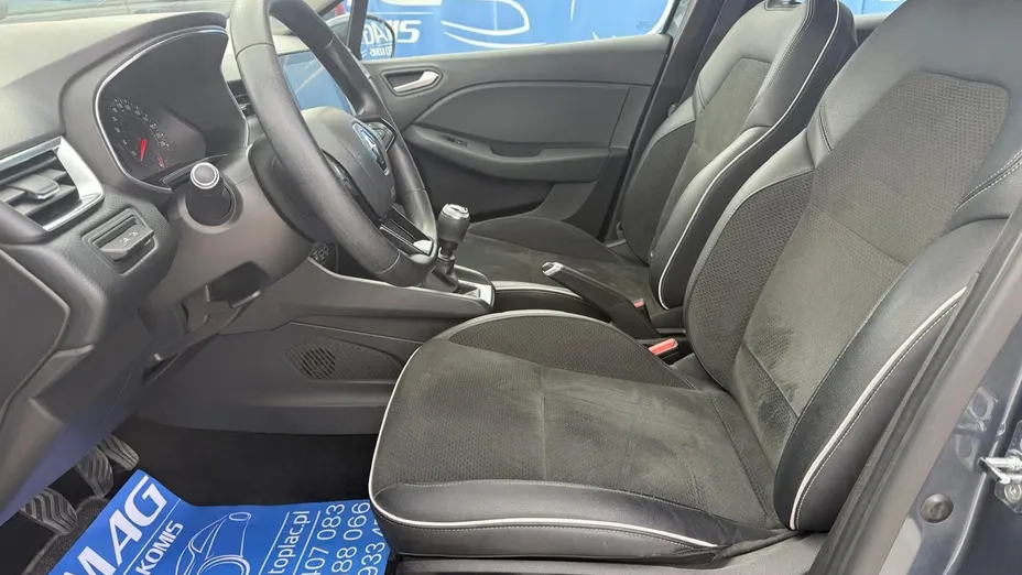 RENAULT Clio -