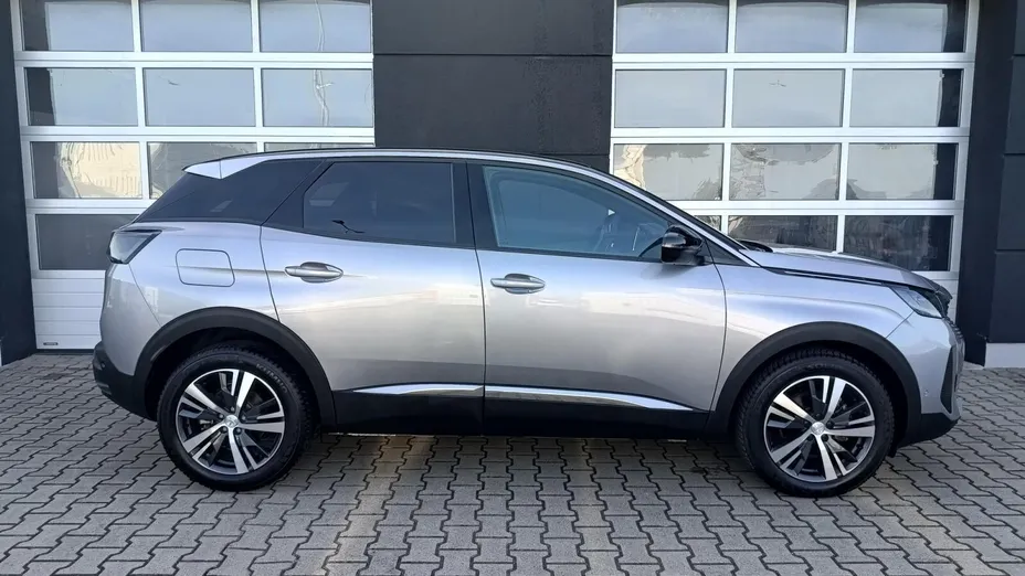 PEUGEOT 3008 -