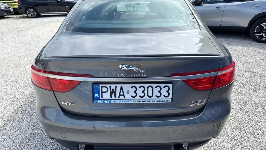 JAGUAR XF -