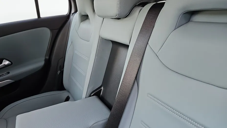 MERCEDES-BENZ A Klasa A 250 e PHEV AMG Line 8G-DCT