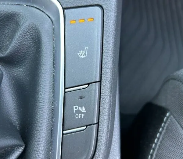 HYUNDAI i30 i30 1.0 T-GDI Smart