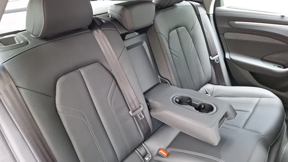 AUDI A6 Avant -