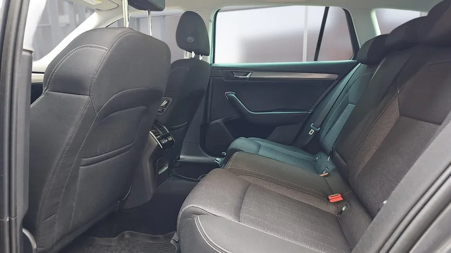 SKODA Superb Superb 2.0 TDI SCR Style DSG