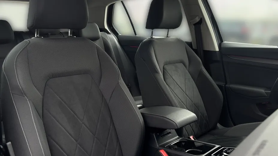 VOLKSWAGEN Golf Golf VIII 2.0 TSI Style DSG