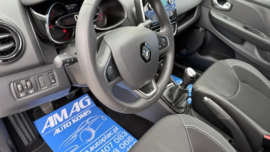 RENAULT Clio -