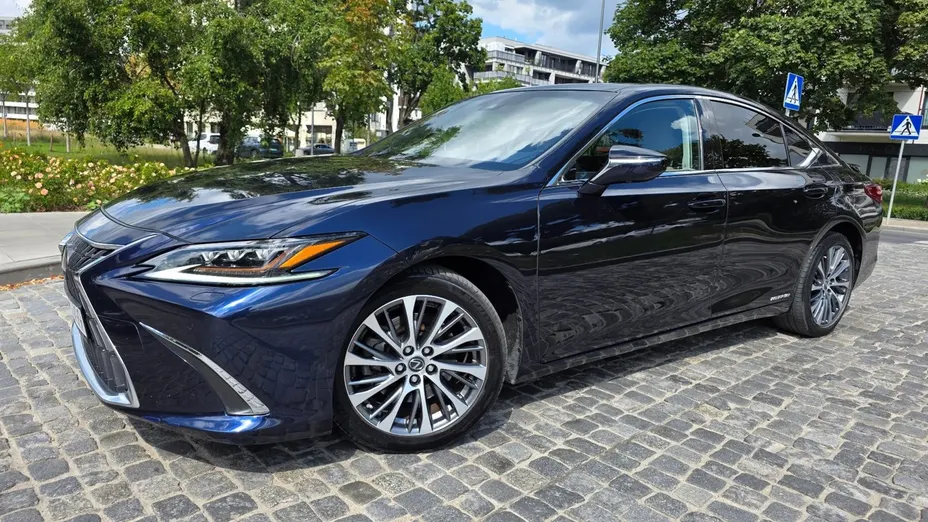 LEXUS ES -
