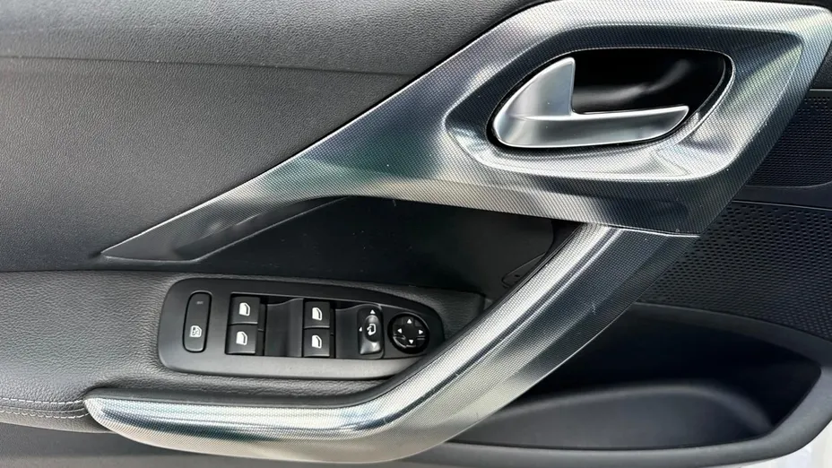 PEUGEOT 2008 -