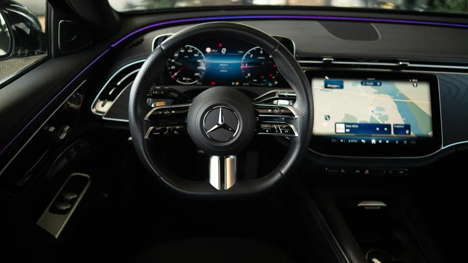 MERCEDES-BENZ E Klasa E 220 d mHEV 4-Matic AMG 9G-Tronic
