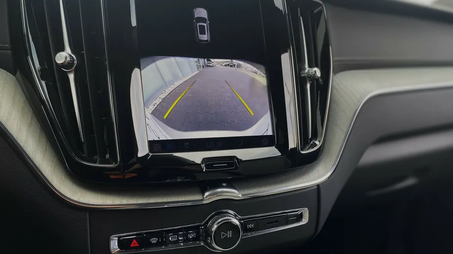 VOLVO XC60 XC60 T8 Plug-In Hybrid AWD Ultimate Dark aut