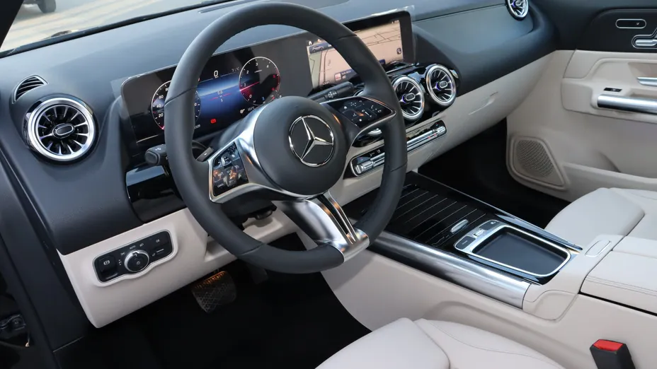 MERCEDES-BENZ GLA GLA 200 d Progressive 8G-DCT