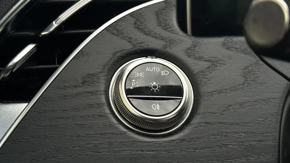 MERCEDES-BENZ E Klasa E 200 d mHEV Avantgarde 9G-Tronic