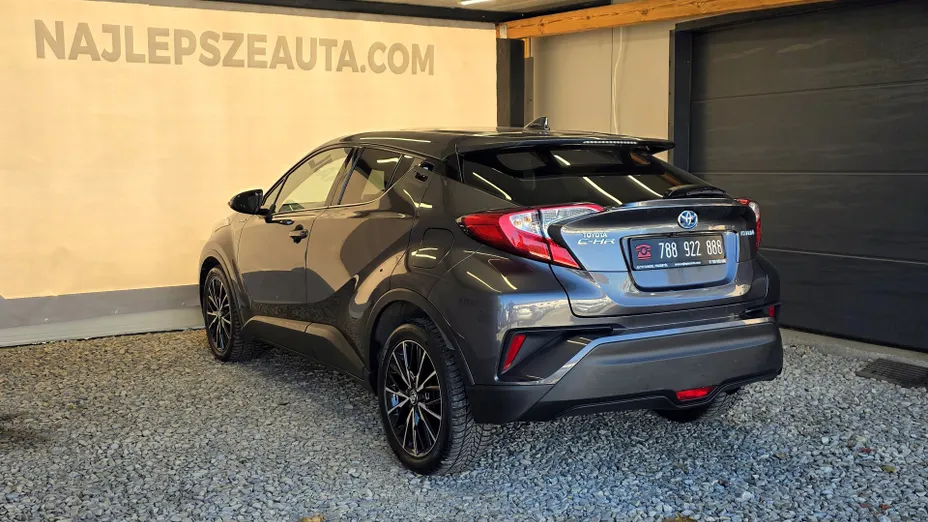 TOYOTA C-HR -