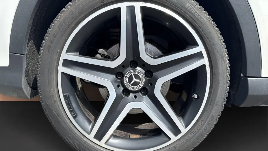 MERCEDES-BENZ GLA GLA 220 4-Matic AMG Line
