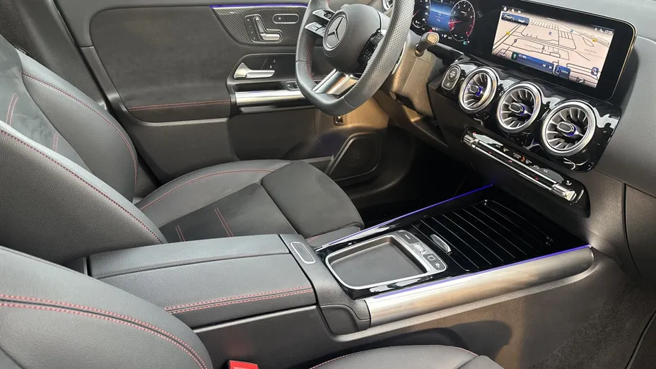 MERCEDES-BENZ GLA GLA 200 mHEV AMG Line 7G-DCT