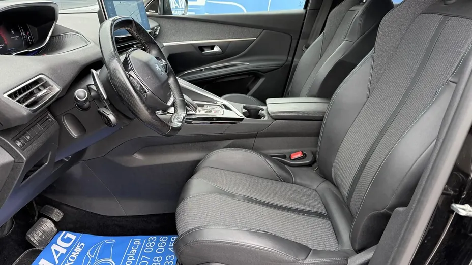 PEUGEOT 3008 -