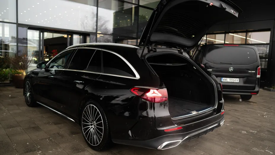 MERCEDES-BENZ E Klasa E 220 d mHEV 4-Matic AMG 9G-Tronic