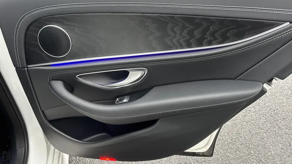 MERCEDES-BENZ E Klasa E 220 d 4-Matic AMG/Avantgarde