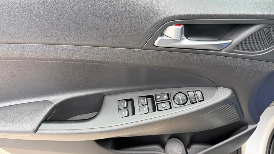 HYUNDAI Tucson -