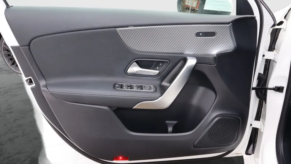 MERCEDES-BENZ A Klasa A 180 Progressive 7G-DCT