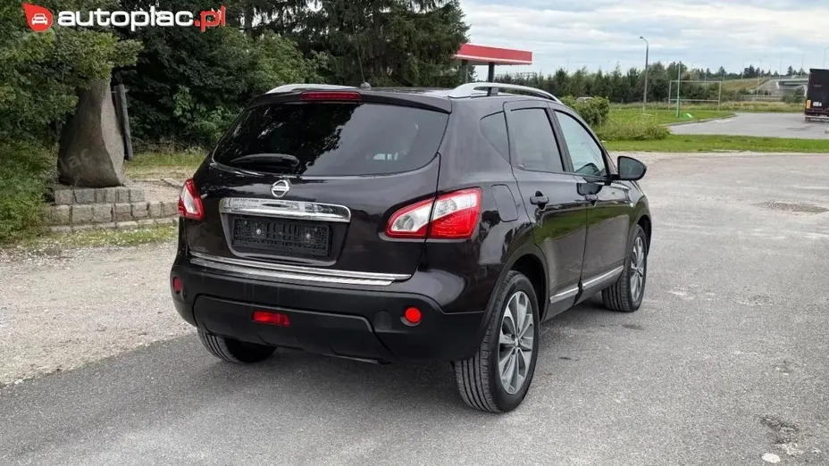 NISSAN Qashqai -