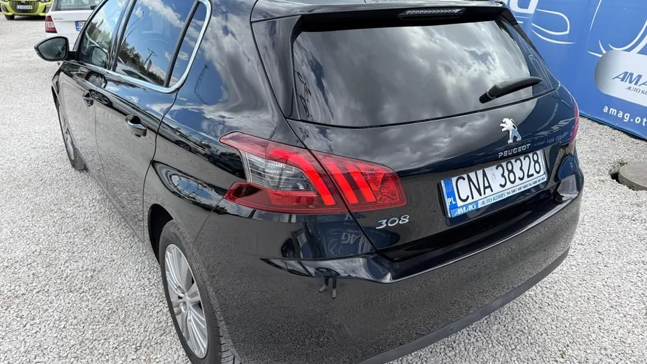PEUGEOT 308 -