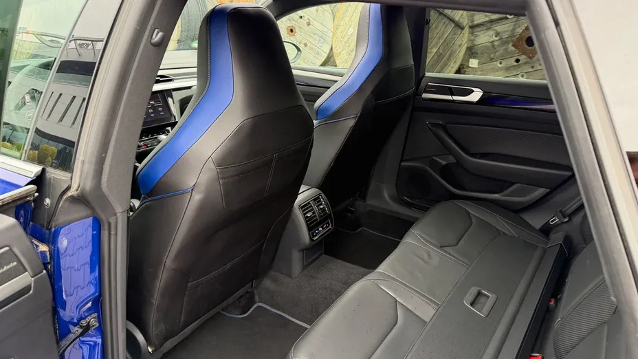VOLKSWAGEN Arteon Arteon 2.0 TSI 4Motion R DSG
