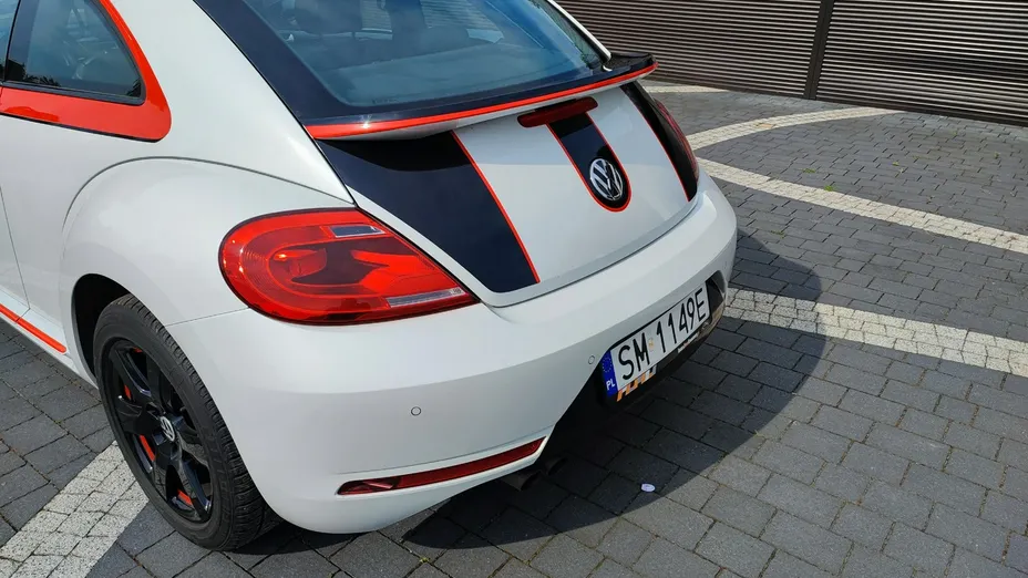 VOLKSWAGEN Beetle -