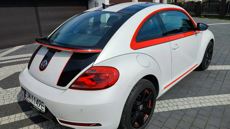 VOLKSWAGEN Beetle -