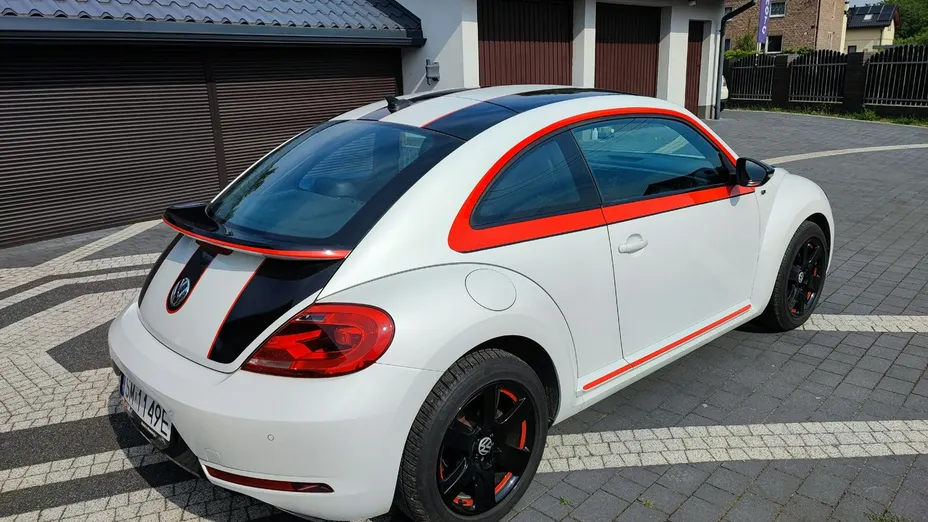 VOLKSWAGEN Beetle -