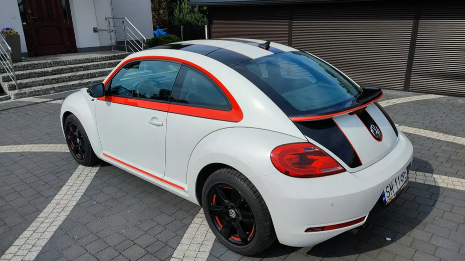 VOLKSWAGEN Beetle -
