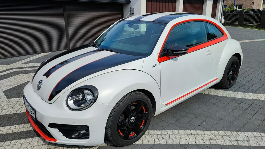 VOLKSWAGEN Beetle -