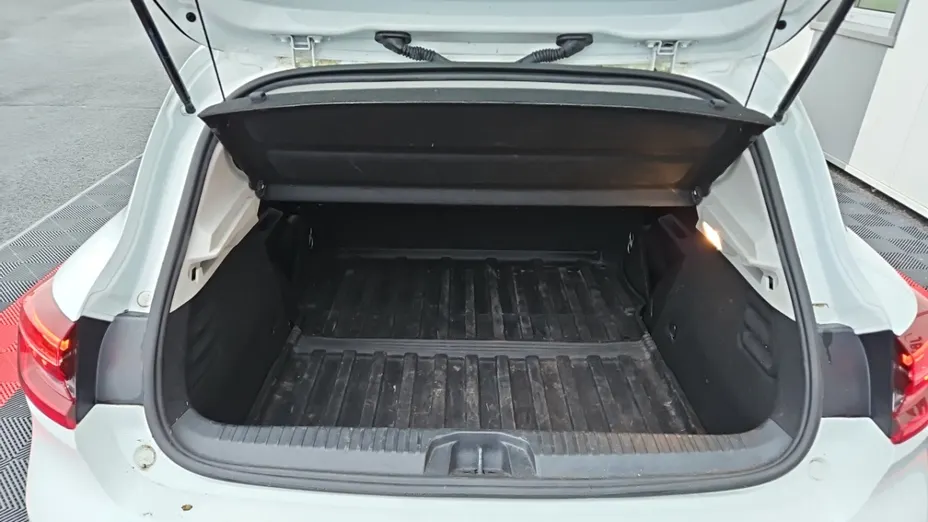 RENAULT Clio -