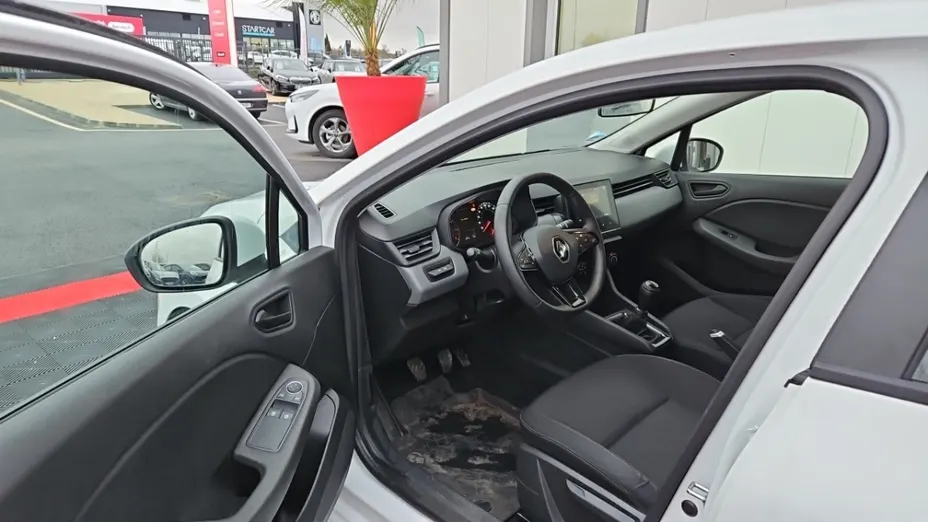 RENAULT Clio -
