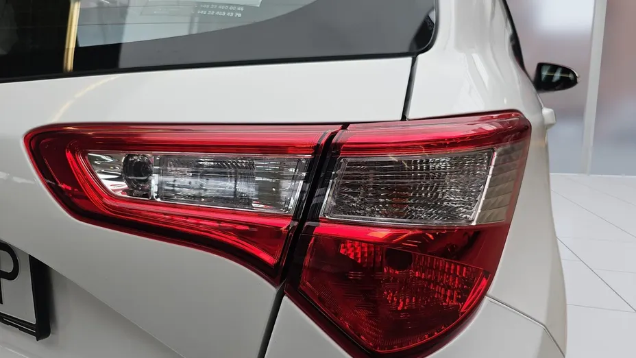 TOYOTA Yaris Yaris 1.5 Active