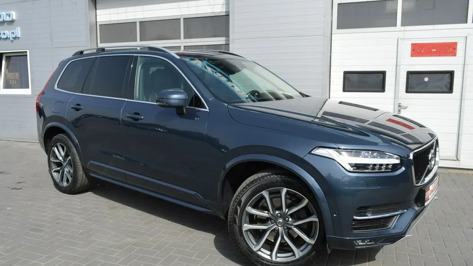VOLVO XC90 -